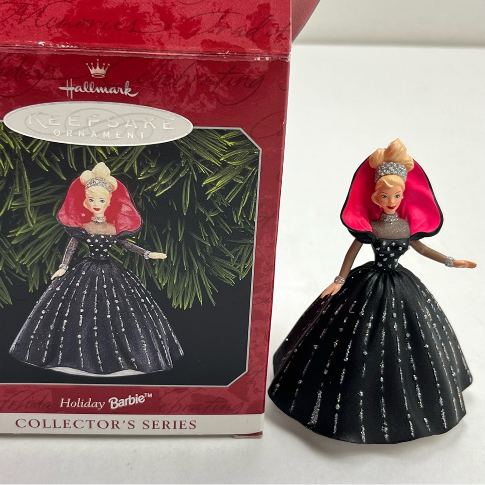 Hallmark Keepsake Ornaments Holiday Barbie 1998 Collectibles Copyright‎ 1997
